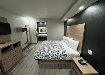 Crystal Inn hotel thumbnail 4