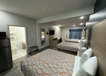 Crystal Inn hotel thumbnail 7