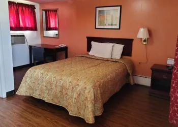 Paul's Motel hotel thumbnail 2
