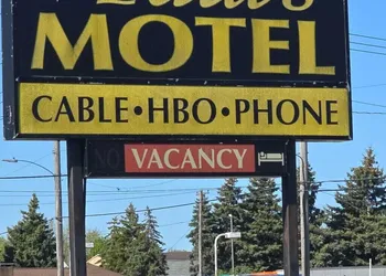 Paul's Motel hotel thumbnail 6