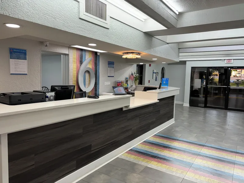 Studio 6 Tallahassee, FL – North Monroe hotel detail image 6