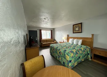 8th Street Motel hotel thumbnail 5