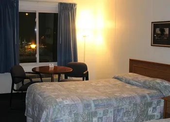 27 Lincoln hotel thumbnail 2