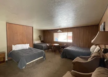 Ho Hum Motel hotel thumbnail 5