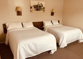 Ho Hum Motel hotel thumbnail 6