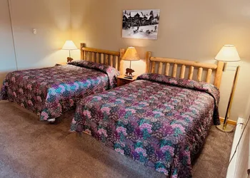 Ho Hum Motel hotel thumbnail 8