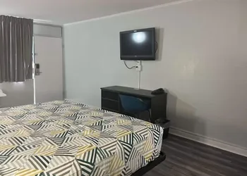 Studio 6 Suites Pocomoke City, MD hotel thumbnail 3