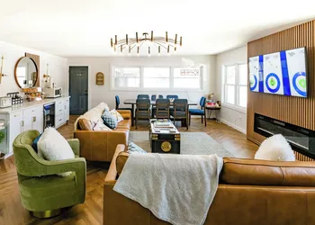 Chalet 239 hotel thumbnail 4