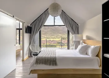 Oeno Wine Lodge hotel thumbnail 5