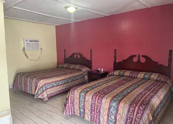 Plaza Motel hotel thumbnail 8