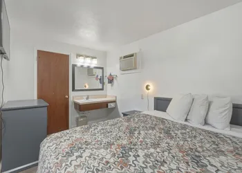 Patriot Stay Motel hotel thumbnail 7