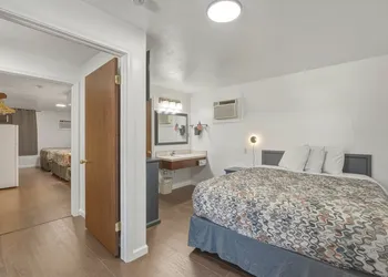 Patriot Stay Motel hotel thumbnail 8