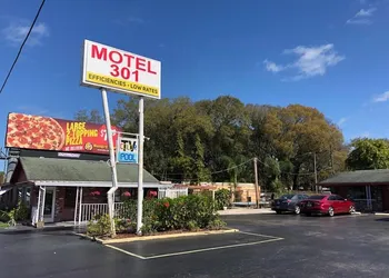 Motel 301 hotel thumbnail 7