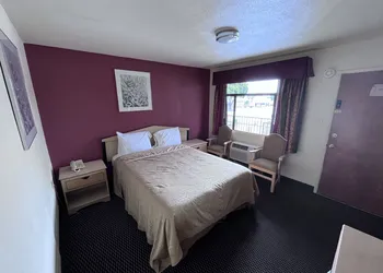 Economy Inn hotel thumbnail 4
