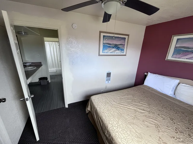 Economy Inn hotel detail image 6