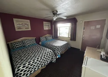 Economy Inn hotel thumbnail 7