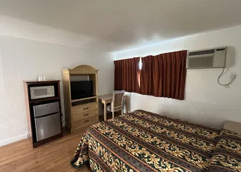 Sherwood Motel hotel thumbnail 5