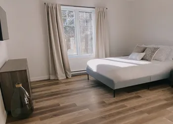 La Belle Excuse hotel thumbnail 3