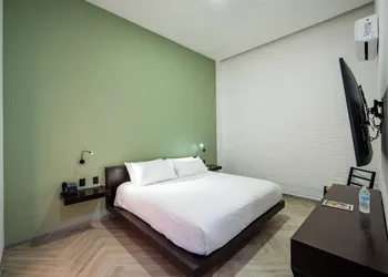 Hotel Miranda hotel thumbnail 3
