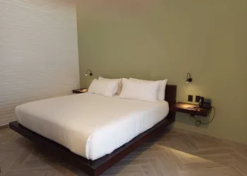 Hotel Miranda hotel thumbnail 8