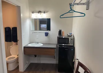 Niton Junction Motel hotel thumbnail 7