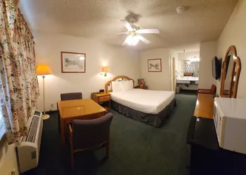 Formosa Inn hotel thumbnail 3
