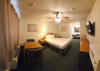 Formosa Inn hotel thumbnail 6