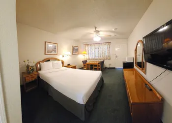 Formosa Inn hotel thumbnail 8