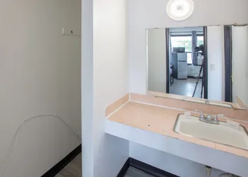 Glenstone place extended stay motel hotel thumbnail 6