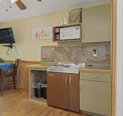 Roadrunner Inn and Log Cabins hotel detail image 7