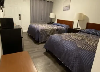 Golden Kent Motel hotel thumbnail 5