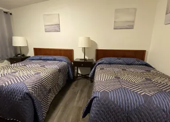 Golden Kent Motel hotel thumbnail 6