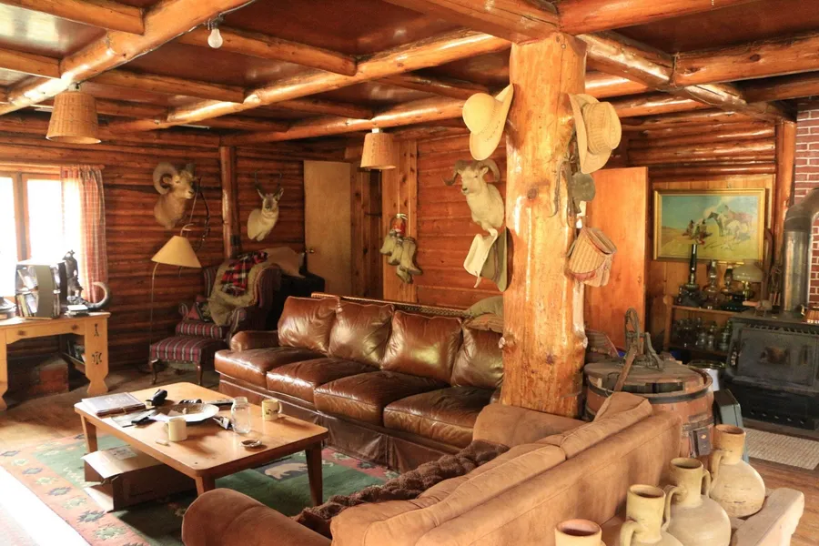 Grizzly Lodge hotel detail image 2