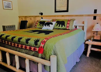Grizzly Lodge hotel thumbnail 3