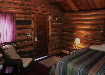 Grizzly Lodge hotel thumbnail 4