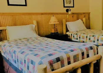 Grizzly Lodge hotel thumbnail 8
