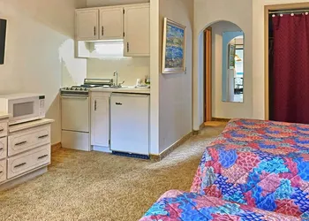 Lodge at Mount Mitchell hotel thumbnail 8