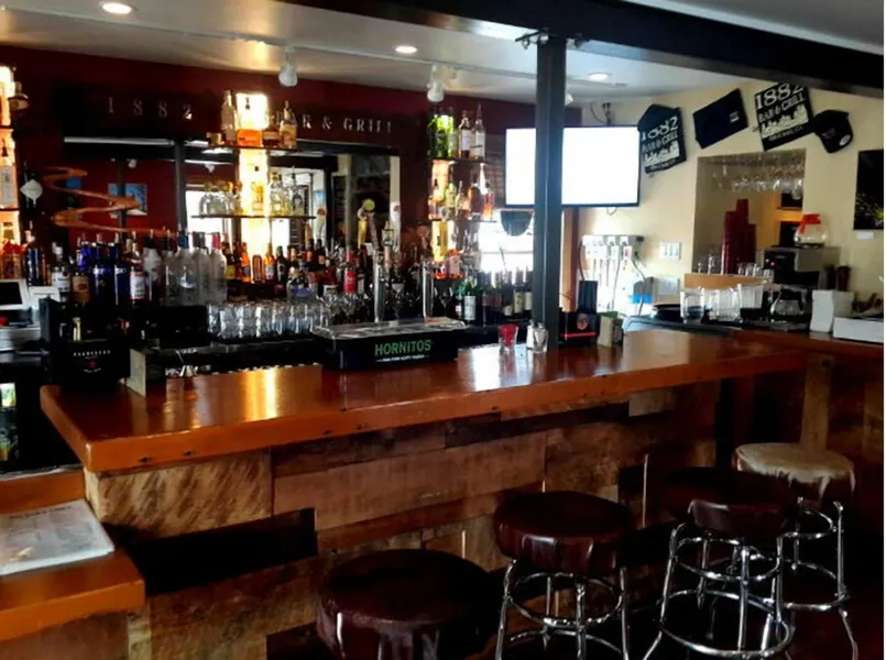 1882 Bar and Grill at River Street Inn hotel detail image 6