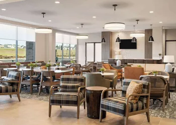 La Quinta Inn And Suites By Wyndham Lincoln hotel thumbnail 3
