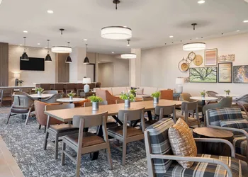 La Quinta Inn And Suites By Wyndham Lincoln hotel thumbnail 4