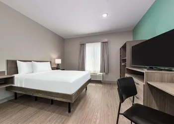 ECHO Suites Extended Stay by Wyndham Dallas Plano/Richardson hotel thumbnail 6