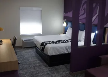 La Quinta Inn & Suites by Wyndham Memphis East hotel thumbnail 5