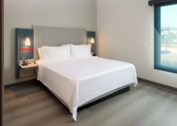 avid hotel Guadalajara Aeropuerto Norte by IHG hotel thumbnail 6