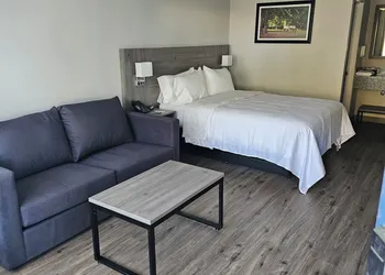 Quality Inn & Suites Ocala I-75 hotel thumbnail 5