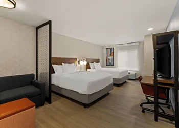 Everhome Suites Brownsville hotel thumbnail 6