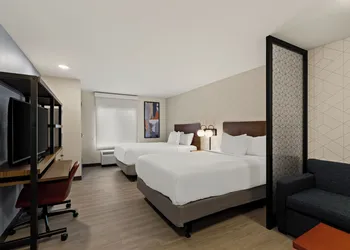 Everhome Suites Brownsville hotel thumbnail 8