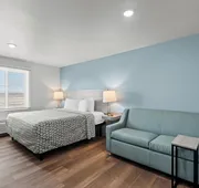 Woodspring Suites Coralville Iowa City hotel detail image 4