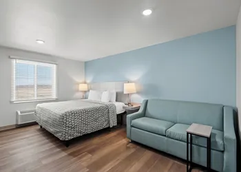 Woodspring Suites Coralville Iowa City hotel thumbnail 4
