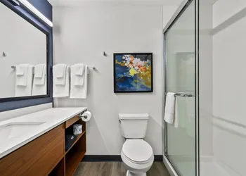 Everhome Suites El Paso Airport Near Fort Bliss by Choice Hotels hotel thumbnail 6