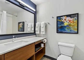 Everhome Suites El Paso Airport Near Fort Bliss by Choice Hotels hotel thumbnail 7